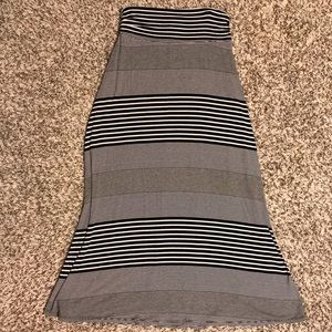 3/$15 Merona Maxi Skirt